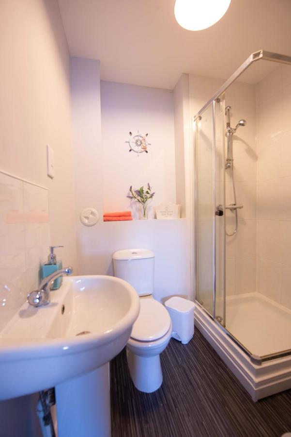 Premier - Wishaw En-Suite Apartment ภายนอก รูปภาพ