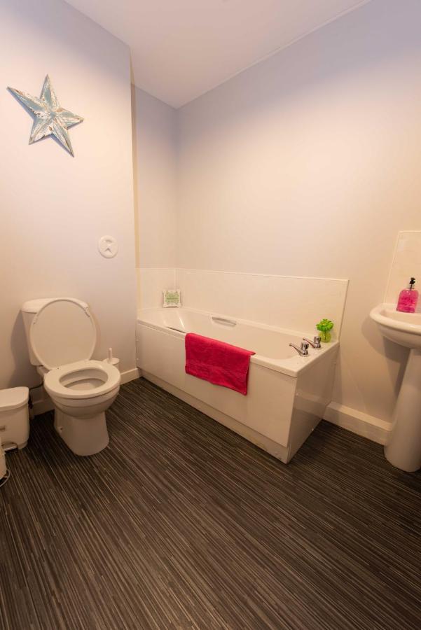 Premier - Wishaw En-Suite Apartment ภายนอก รูปภาพ